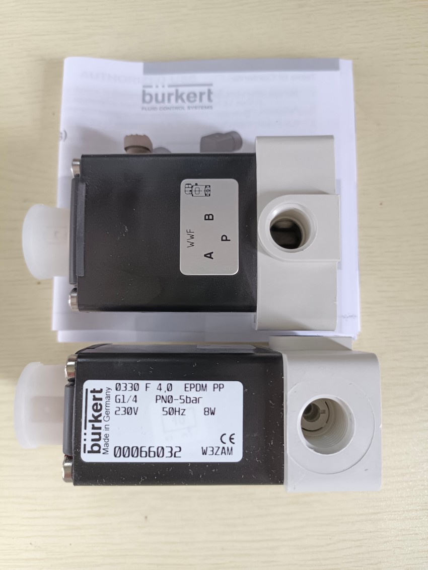 宝德burkert气动角座阀2000-001368 A DN65 PTEF 5.2-10bar 黄铜