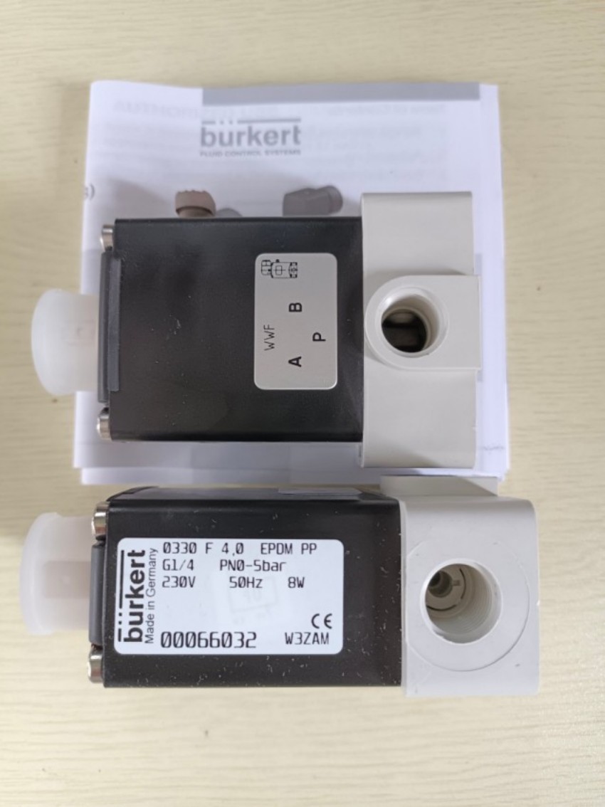 burkert宝德 液体角座阀 2000A DN32 PTFE密封 001132 黄铜 现货