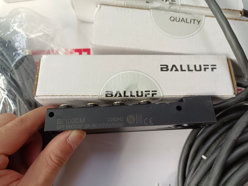 Balluff巴鲁夫 BES008Z+BES M30MF-USC15B-BP03电感式传感器接近开关