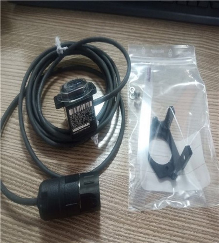 海德汉编码器ID 810800-24 德国HEIDENHAIN