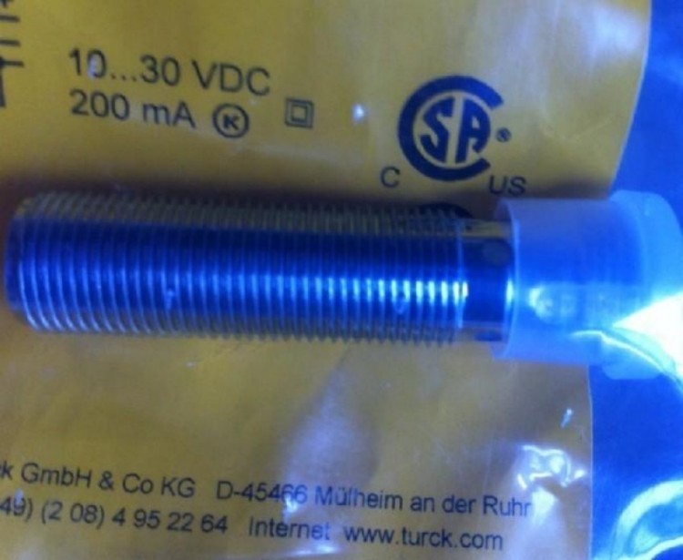 电感式传感器NI15U-M18-AP6X原装图尔克TURCK