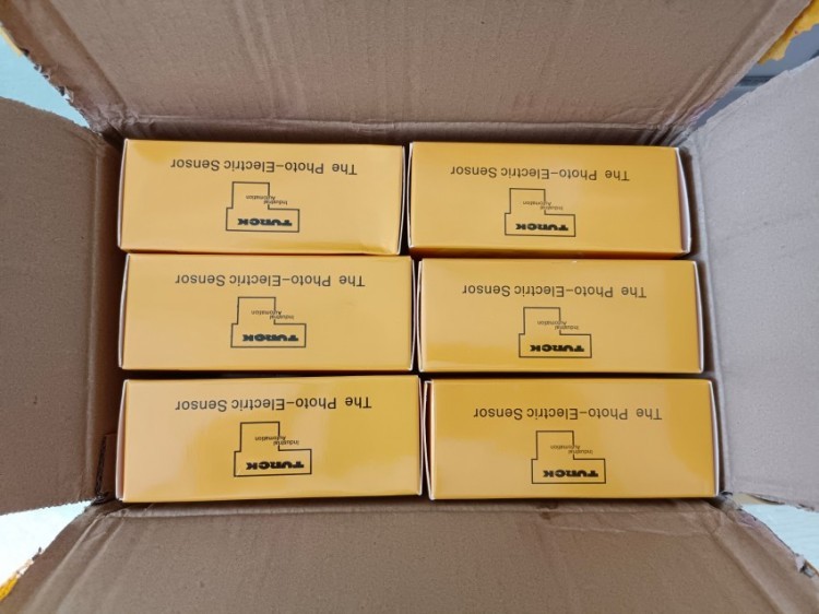 原装TURCK图尔克传感器NI30-Q130-ADZ30X2