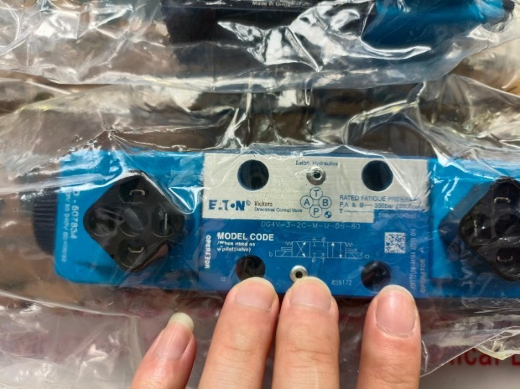 DG4S4-016C-U-H-60丹佛斯威格士电磁阀DG4S4-016C-U-H-60