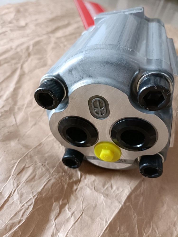 丹佛斯威格士变量叶片泵02-351070 现货VVP3-63-SRFRM-30-CCK-10