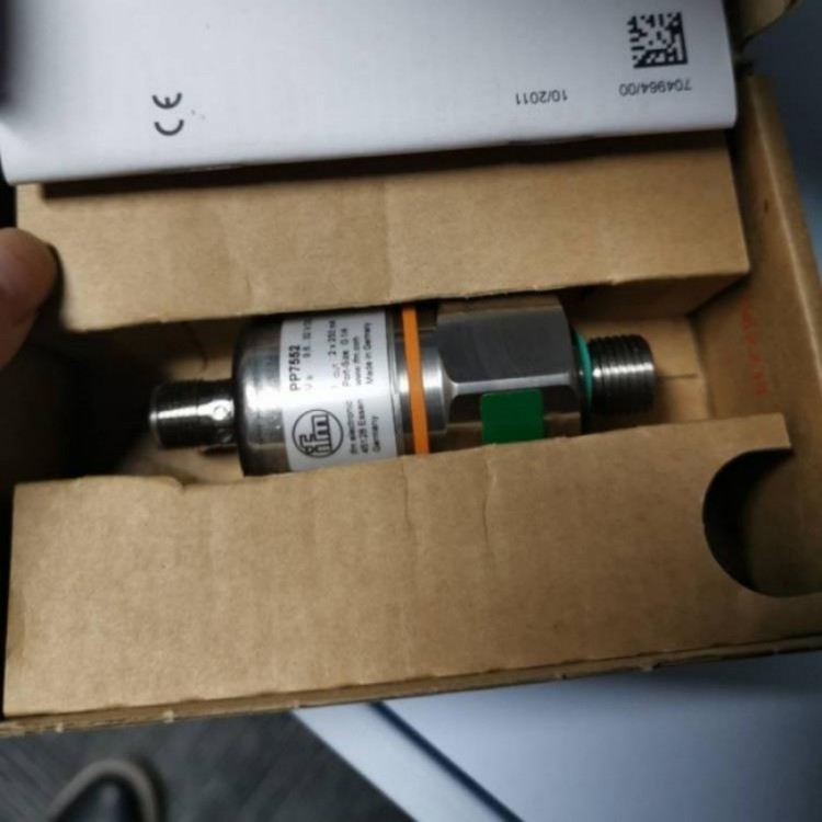 IFS201 德国电感式接近开关 易福门IFM