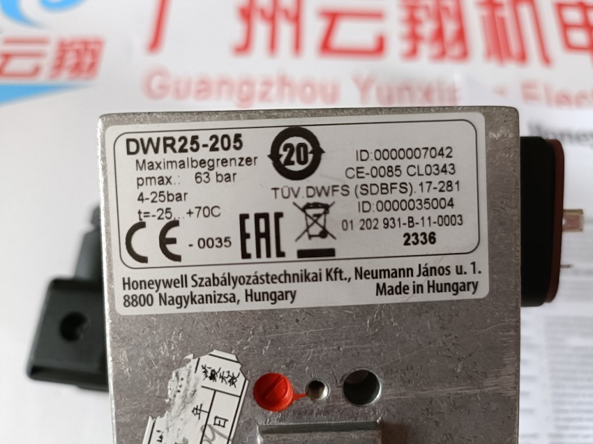  Honeywell霍尼韦尔DCM1-213防腐蚀液体气体防爆压力开关